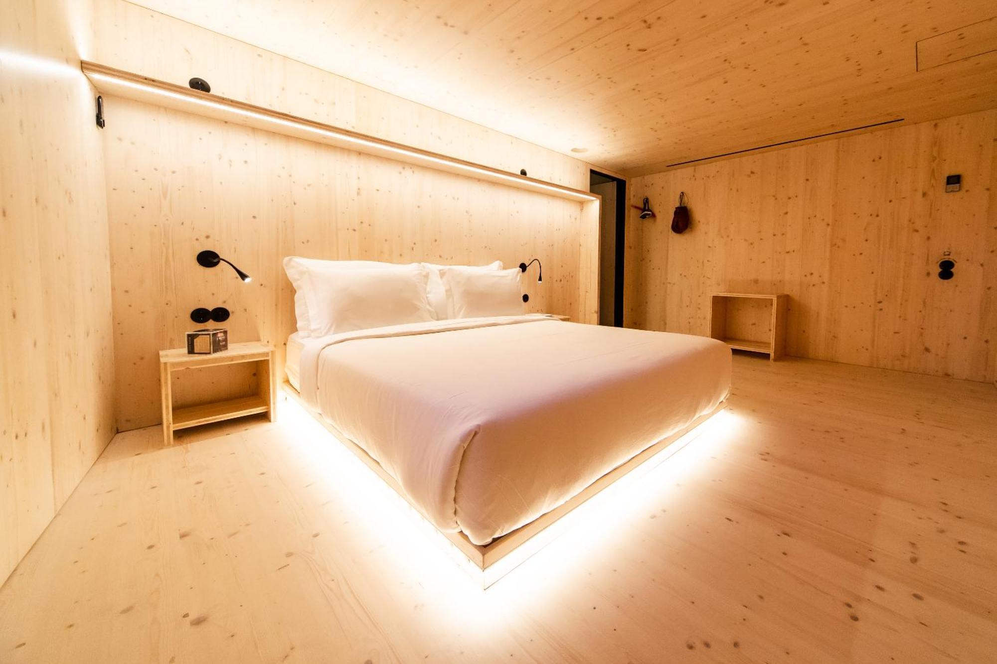 Zero Box Lodge Порто Екстериор снимка