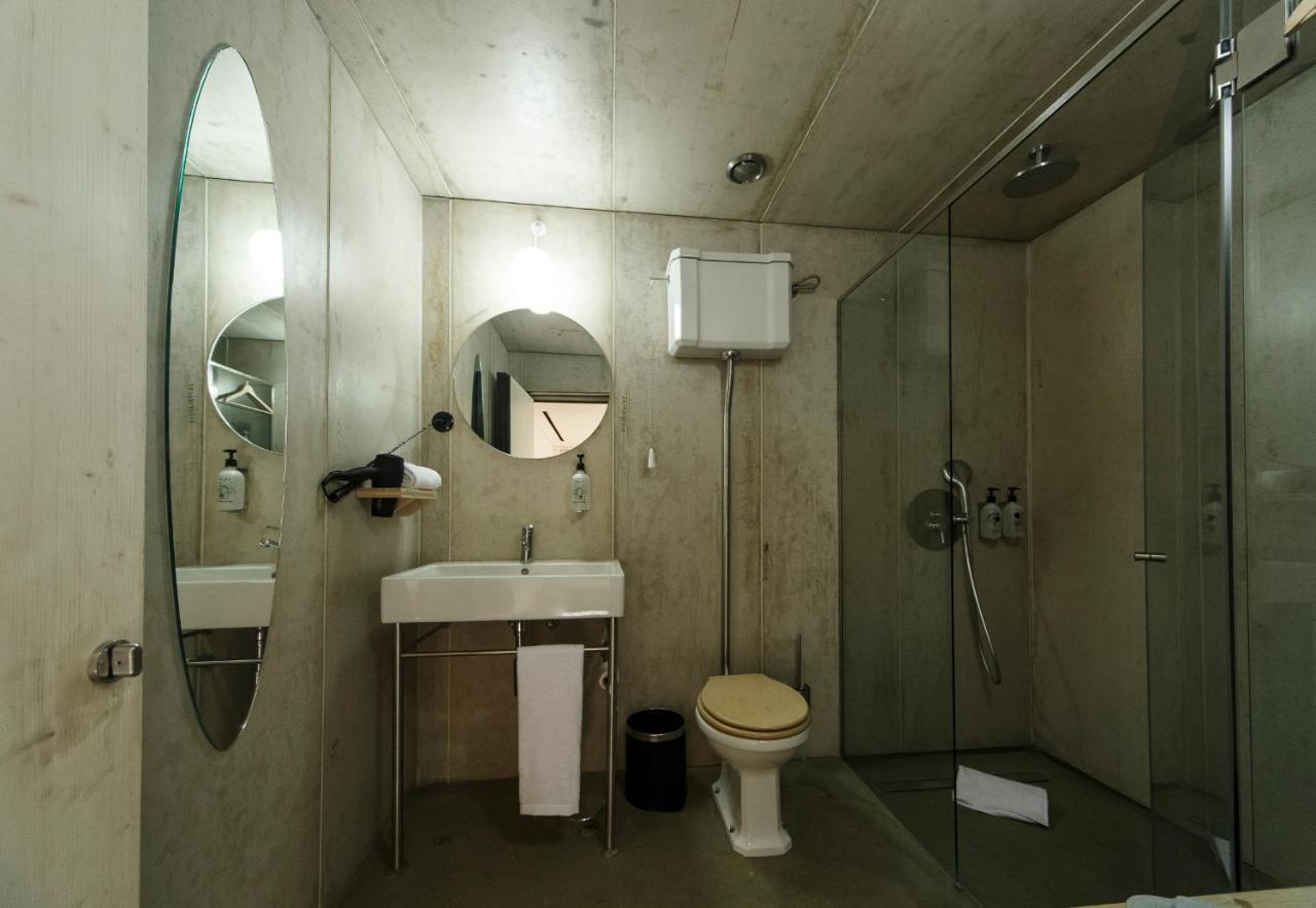 Zero Box Lodge Порто Екстериор снимка